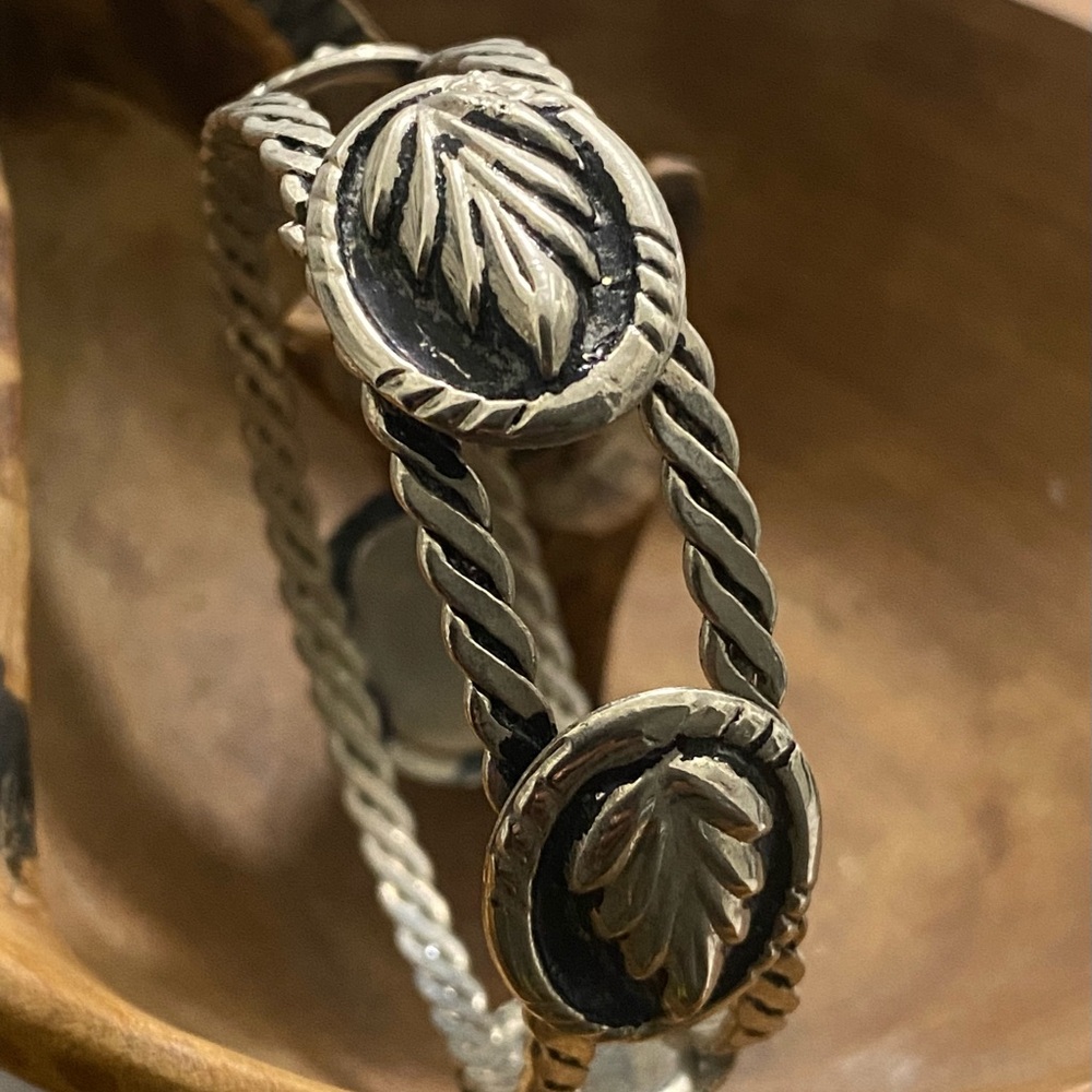 Silver Leaf Design Women's Bracelet